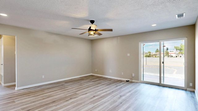 548 Star Villa Circle SE, Rio Rancho, NM 87124
