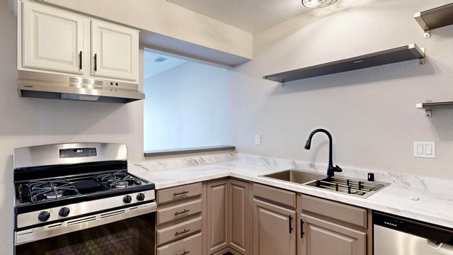 548 Star Villa Circle SE, Rio Rancho, NM 87124