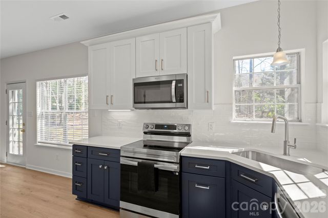 6107 Park Hill Road, Charlotte, NC 28277