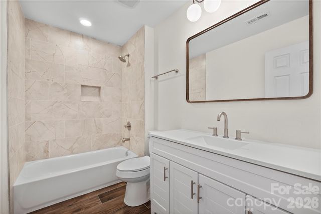 6107 Park Hill Road, Charlotte, NC 28277