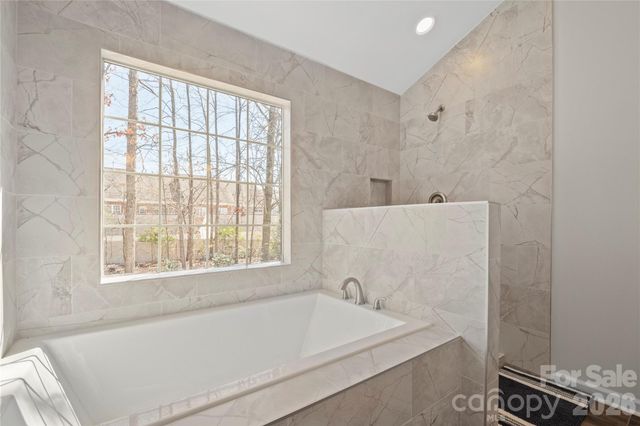 6107 Park Hill Road, Charlotte, NC 28277