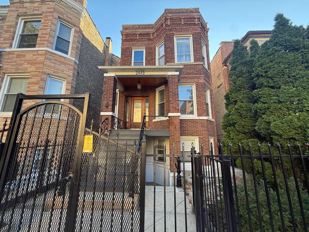 2449 N Ridgeway Avenue 1, Chicago, IL 60647