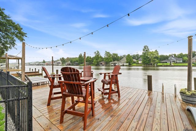 12132 River Highlands, St Amant, LA 70774