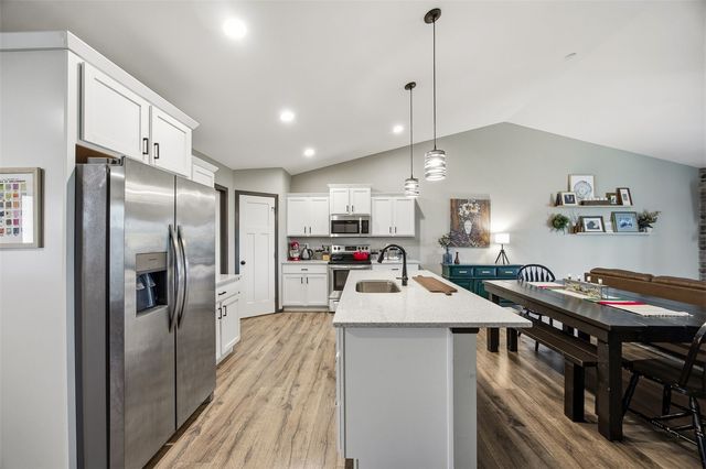 1410 Legend Drive, Tiffin, IA 52340