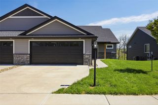 1410 Legend Drive, Tiffin, IA 52340