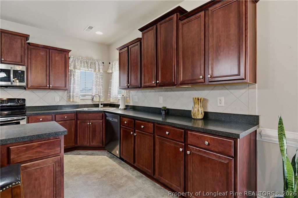 3608 Castlefield Lane, Fayetteville, NC 28306 — photo 14