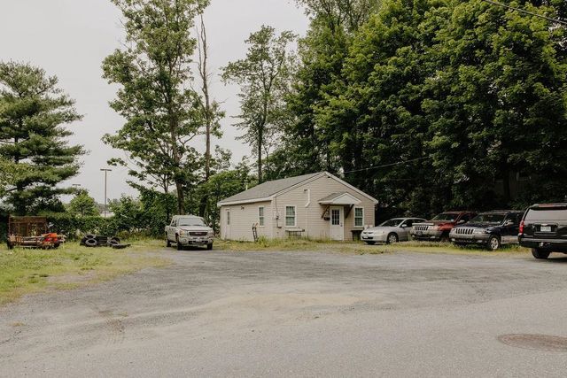 4 First Street, Claremont, NH 03743