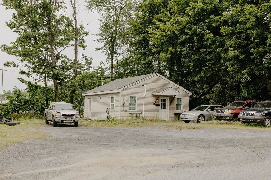 4 First Street, Claremont, NH 03743