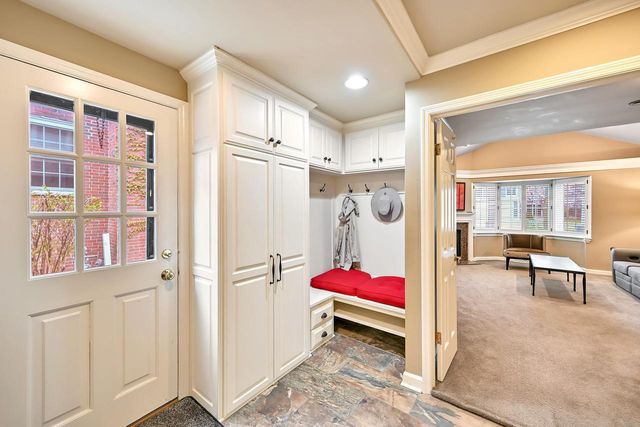6209 N Berkeley BOULEVARD, Whitefish Bay, WI 53217