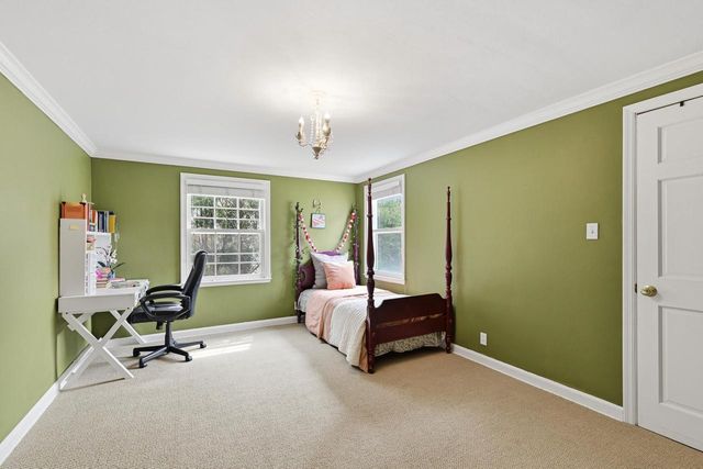 6209 N Berkeley BOULEVARD, Whitefish Bay, WI 53217