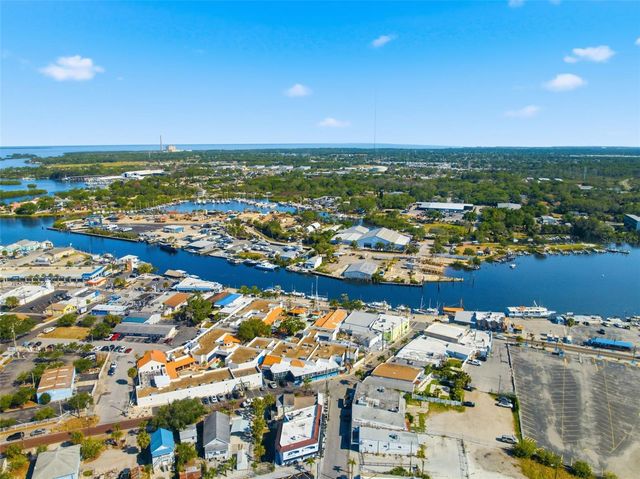 531 ATHENS STREET, Tarpon Springs, FL 34689