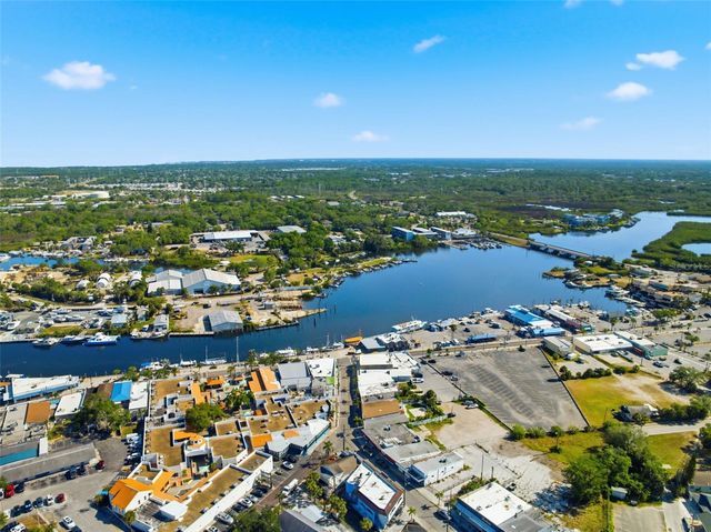 531 ATHENS STREET, Tarpon Springs, FL 34689