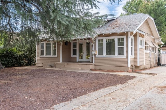809 E Colton, Redlands, CA 92374