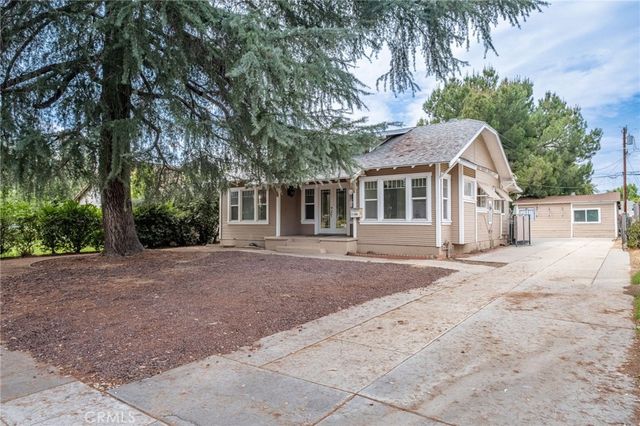 809 E Colton, Redlands, CA 92374