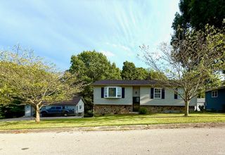 104 Sparks Ln., Oolitic, IN 47451