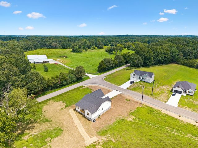 100 Morgan Lane, Dickson, TN 37055