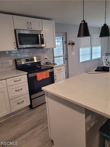 14530 Battery BEND, North Fort Myers, FL 33917