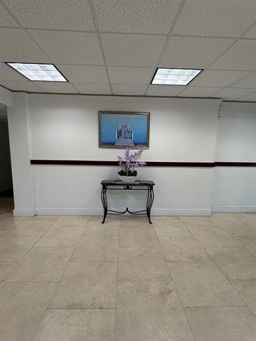 4174 Inverrary Drive 309, Lauderhill, FL 33319