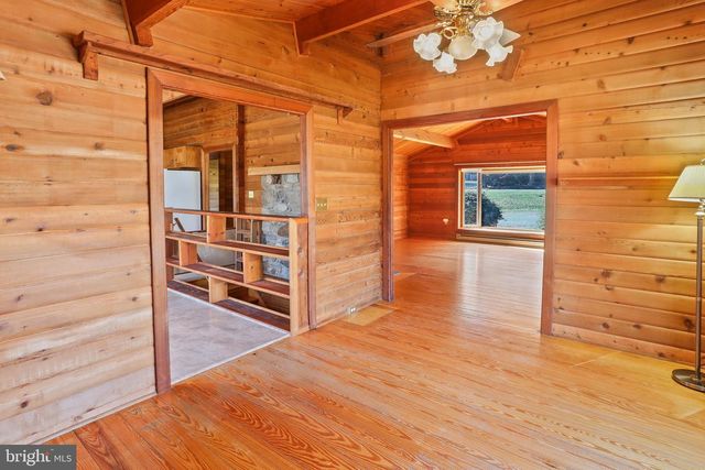 225 PINE GROVE RD, Bluemont, VA 20135