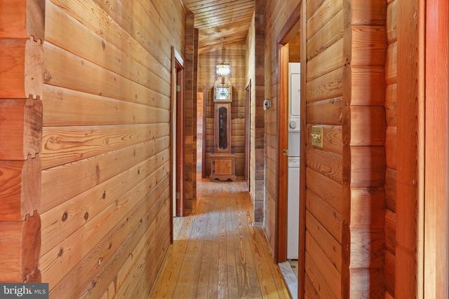 225 PINE GROVE RD, Bluemont, VA 20135