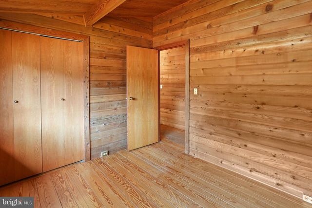 225 PINE GROVE RD, Bluemont, VA 20135