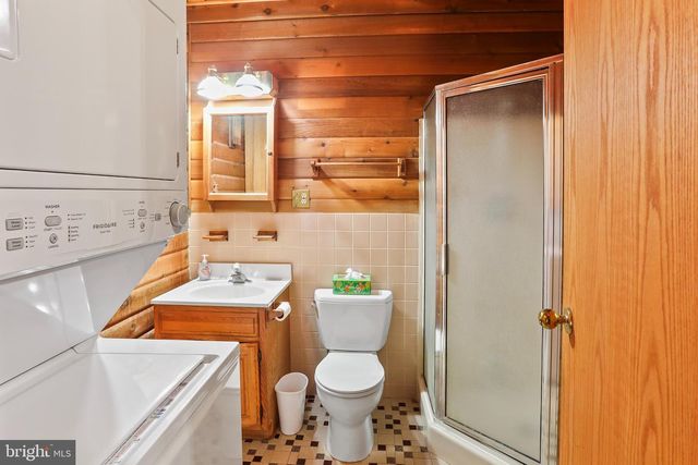 225 PINE GROVE RD, Bluemont, VA 20135