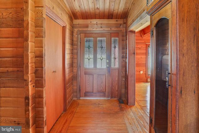 225 PINE GROVE RD, Bluemont, VA 20135