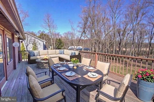 225 PINE GROVE RD, Bluemont, VA 20135