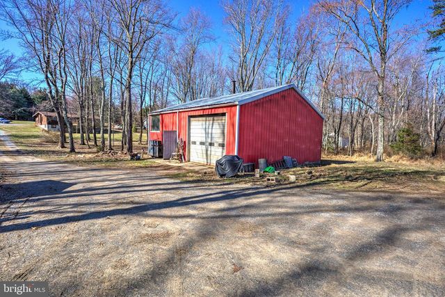 225 PINE GROVE RD, Bluemont, VA 20135