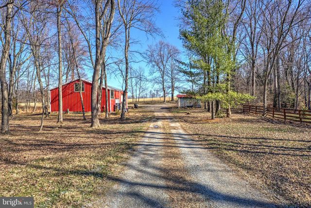 225 PINE GROVE RD, Bluemont, VA 20135