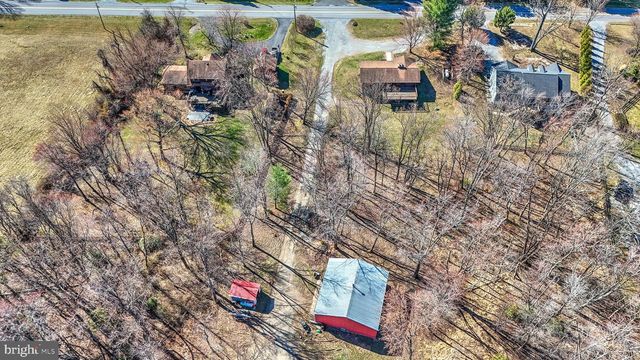225 PINE GROVE RD, Bluemont, VA 20135