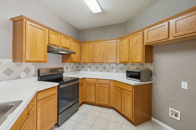 9916 Nixon Drive, Mckinney, TX 75072