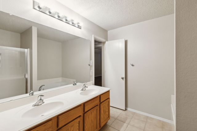 9916 Nixon Drive, Mckinney, TX 75072