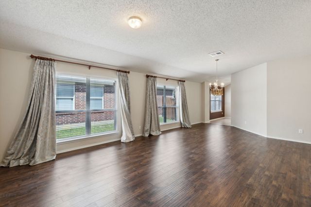 9916 Nixon Drive, Mckinney, TX 75072