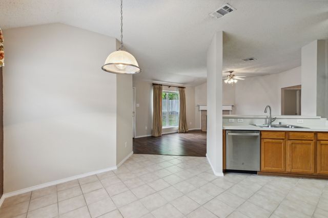 9916 Nixon Drive, Mckinney, TX 75072