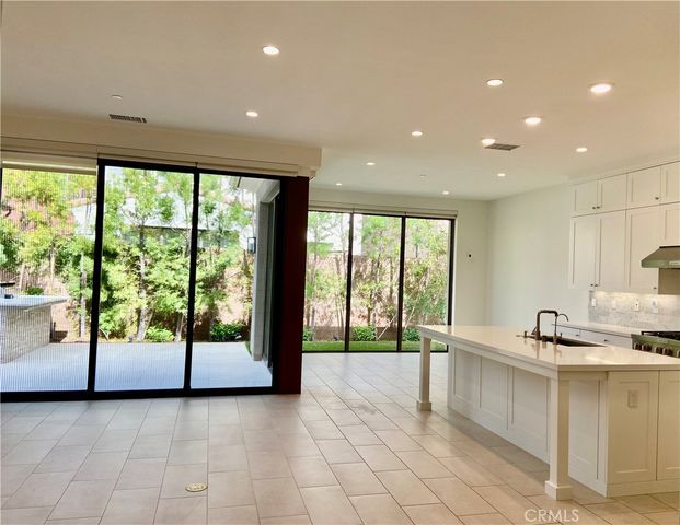 203 Fiore, Irvine, CA 92602