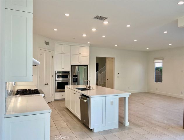 203 Fiore, Irvine, CA 92602