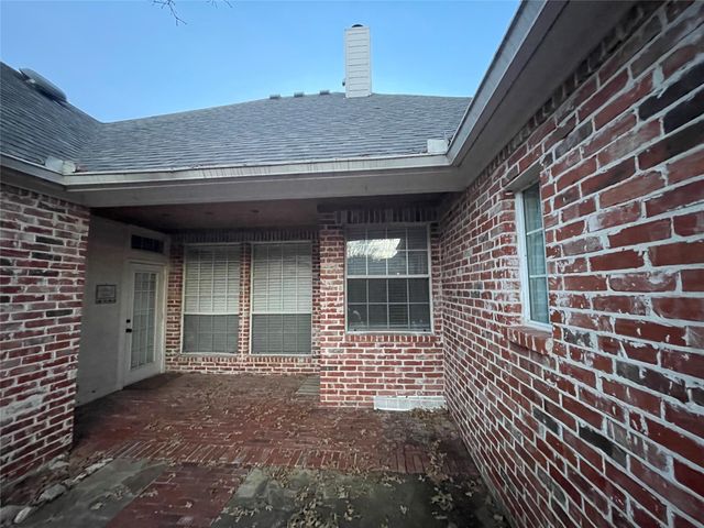 1829 Trail Ridge Lane, Flower Mound, TX 75028