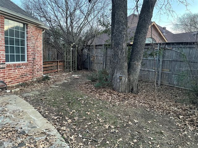 1829 Trail Ridge Lane, Flower Mound, TX 75028