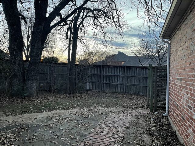 1829 Trail Ridge Lane, Flower Mound, TX 75028