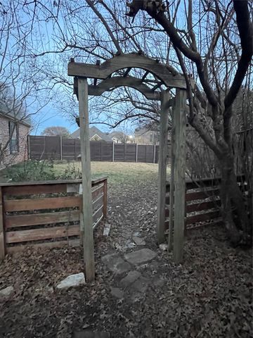 1829 Trail Ridge Lane, Flower Mound, TX 75028