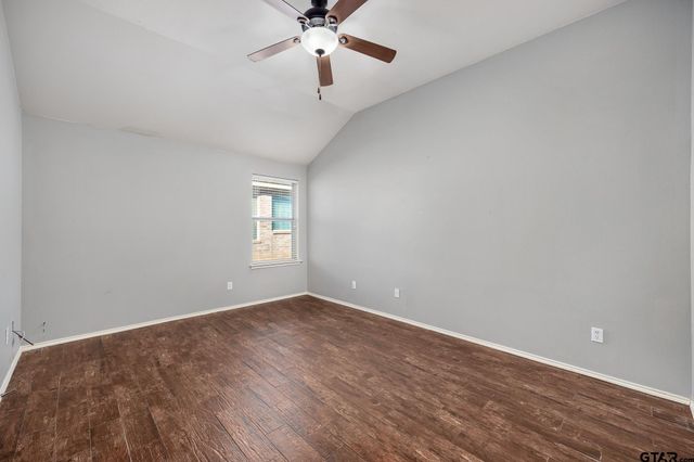 7000 Ranch Hill Drive, Flint, TX 75762