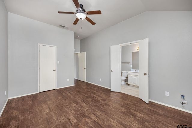 7000 Ranch Hill Drive, Flint, TX 75762