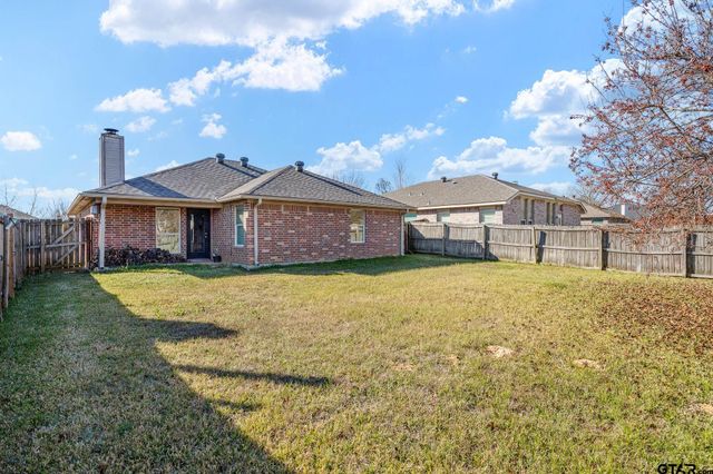 7000 Ranch Hill Drive, Flint, TX 75762