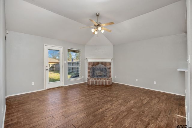 7000 Ranch Hill Drive, Flint, TX 75762