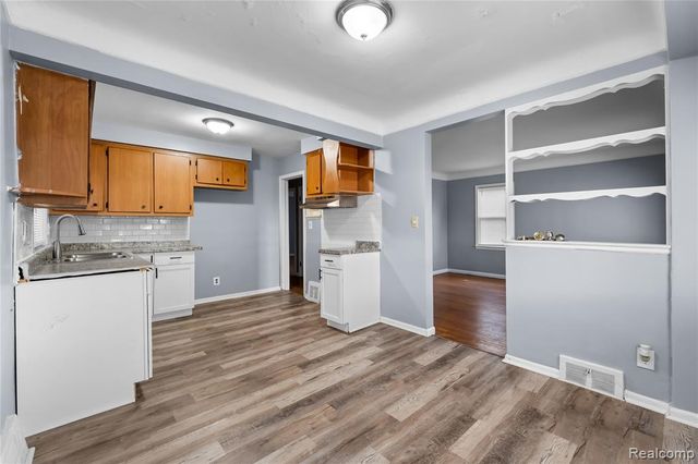 14072 Carlisle Street, Detroit, MI 48205