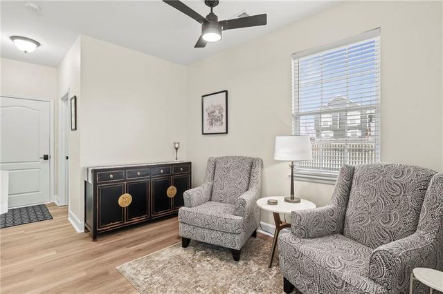 909 SE 13th Street, Lee's Summit, MO 64081