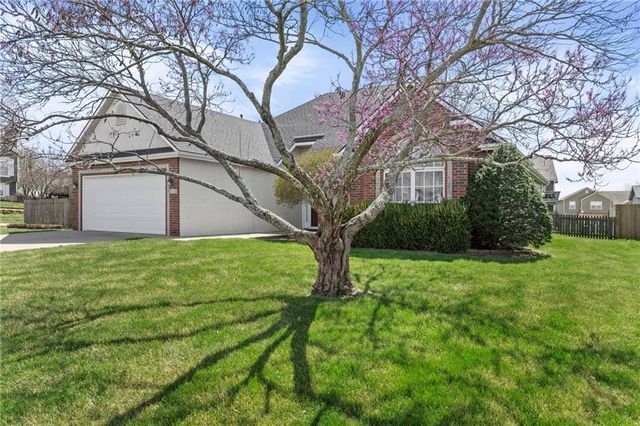 909 SE 13th Street, Lee's Summit, MO 64081