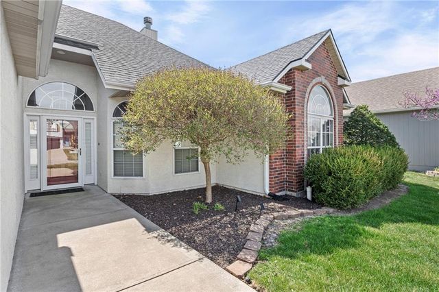 909 SE 13th Street, Lee's Summit, MO 64081