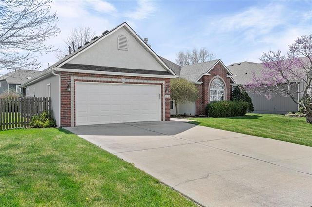 909 SE 13th Street, Lee's Summit, MO 64081